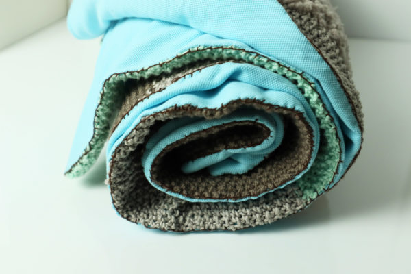 Couverture naissance carré douceur vert bleu marron