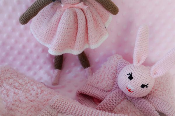 Poupee crocheté rose et lapin doudou lapin rose